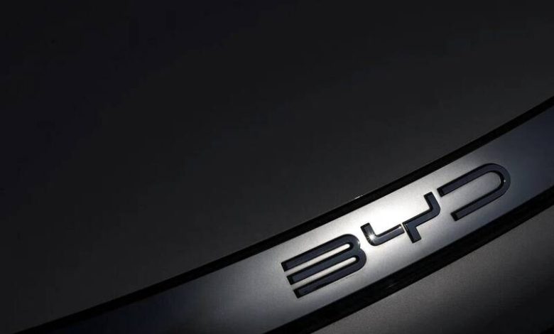 بزرگترین تولیدکننده خودروهای برقی جهان پس رفت